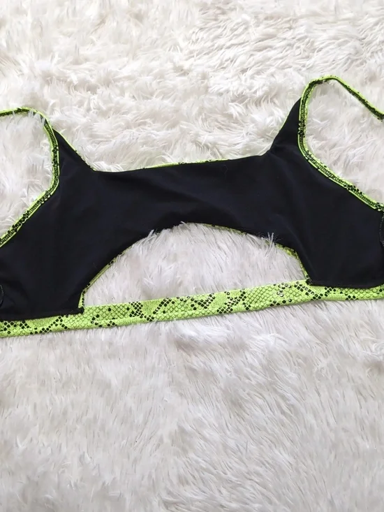 Yandy Neon Green Underboob Cutout Snakeskin Bikini Top Size XL - Picture 6 of 11